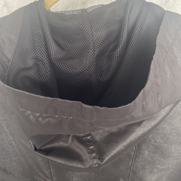 Fila Black designer front zipper pull sides slight shine jacket - Picture 8 of 16